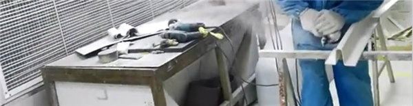 傳統(tǒng)打磨設(shè)備有諸多缺點(diǎn)：灰塵大、污染環(huán)境、傷害身體健康、耗電過(guò)多