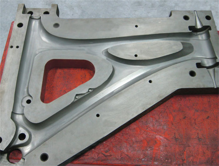 告別撬動刮擦與重復(fù)涂覆！Stoner G471碳纖維脫模劑讓零件&ldquo;自行脫落&rdquo;，效率提升超10倍